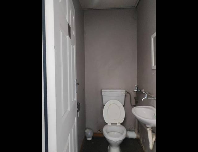 RETAIL PROPERTY TO RENT IN HAYFIELDS